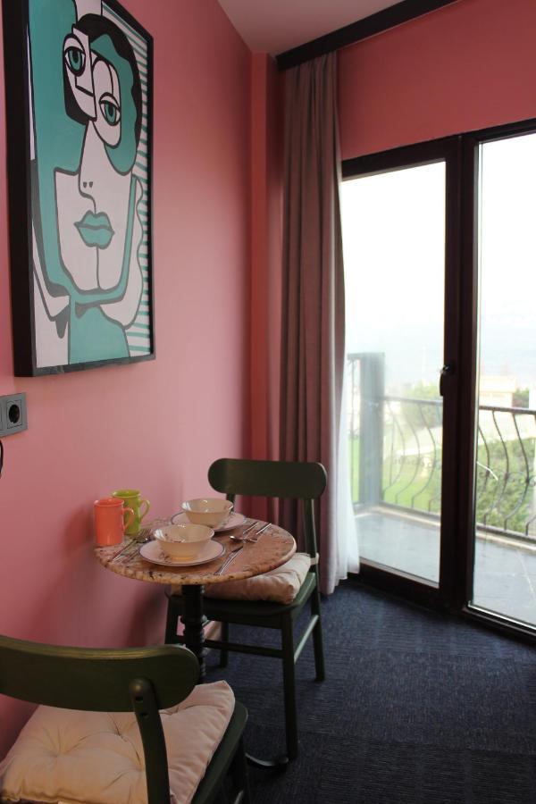 Ueskuedar Hostel