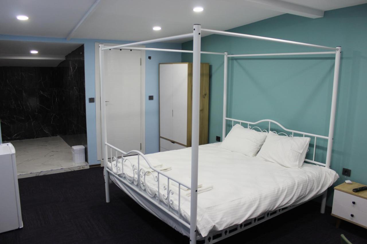 Hostel Ueskuedar *