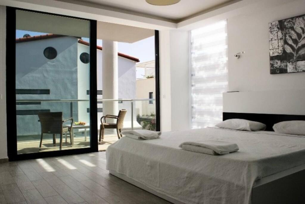Sole Wt/ Private Pool& In Center Kas