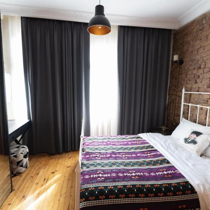 Beyoglu'nda 4+1 Ferah, Manzarali Tarihi * Istanbul