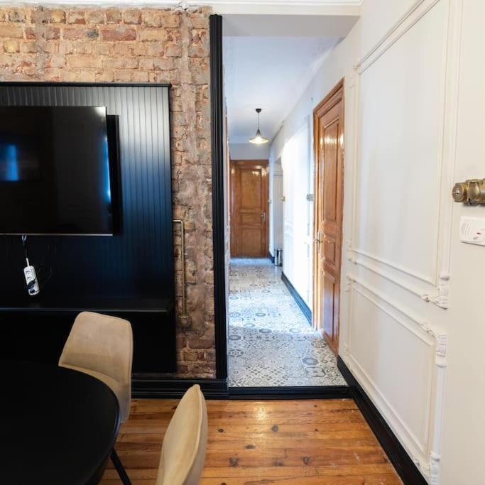 Apartment Beyoglu'nda 4+1 Ferah, Manzarali Tarihi *