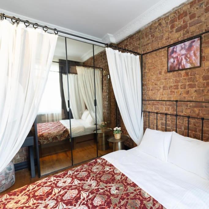 Beyoglu'nda 4+1 Ferah, Manzarali Tarihi Apartment Istanbul