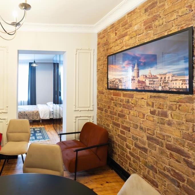Apartment Beyoglu'nda 4+1 Ferah, Manzarali Tarihi Istanbul