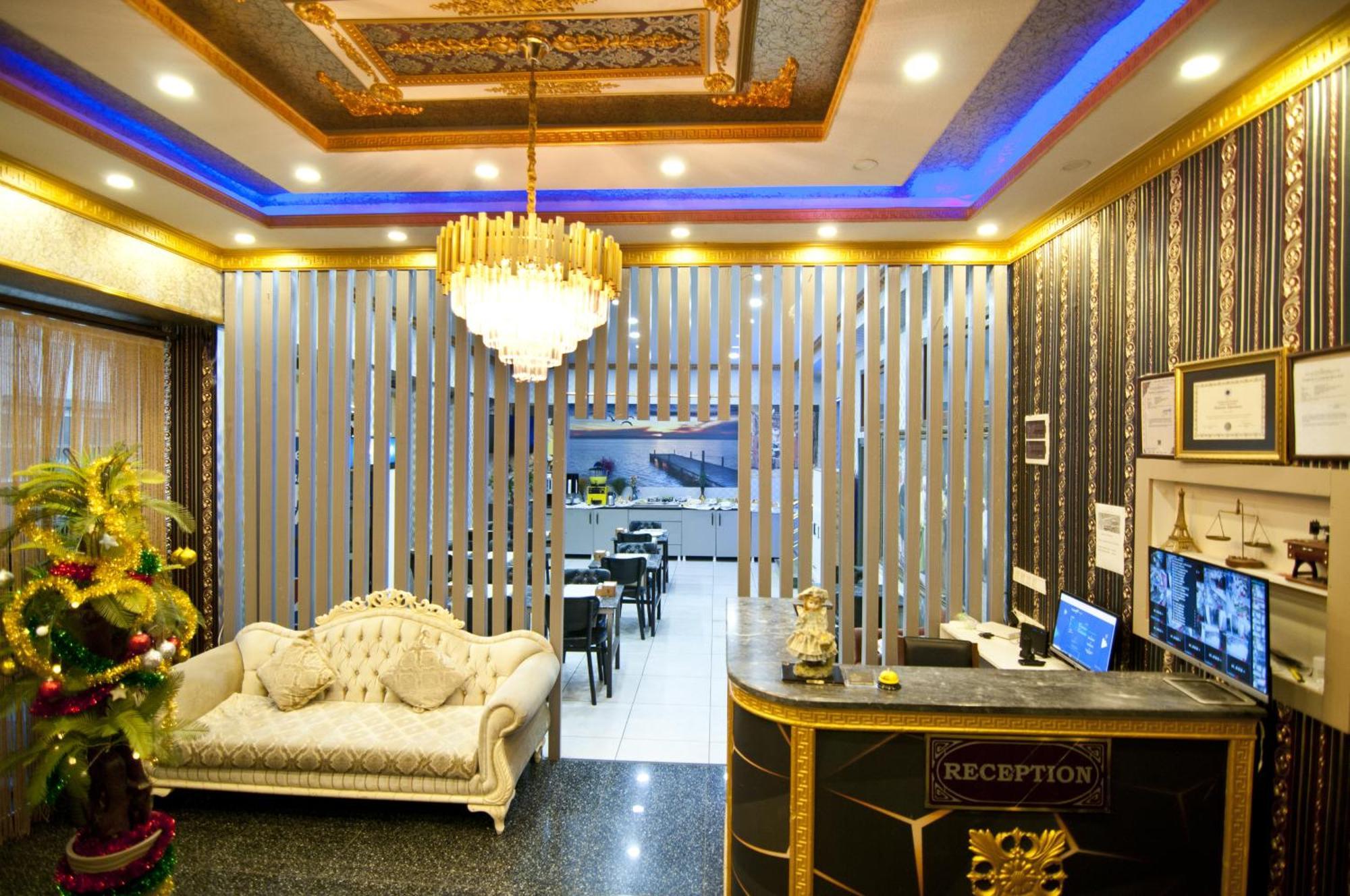 Hotel Golden Horn Park