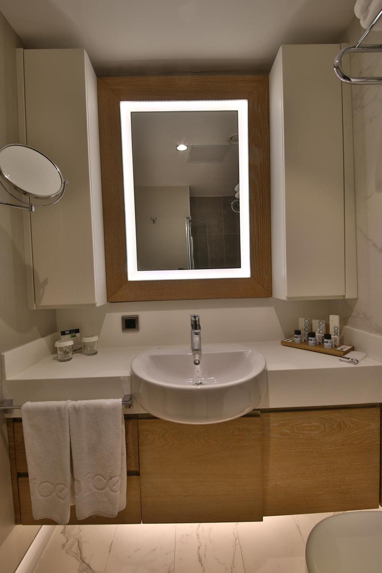 Bof Ceo Atasehir Hotel 5*