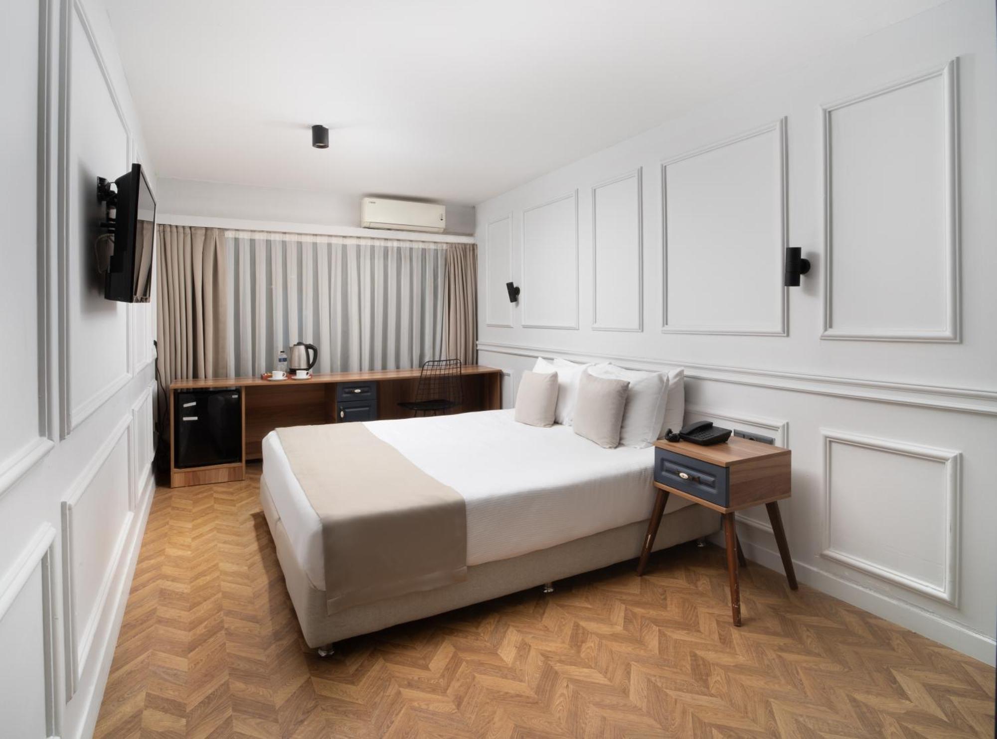 Elan Pera Hotel