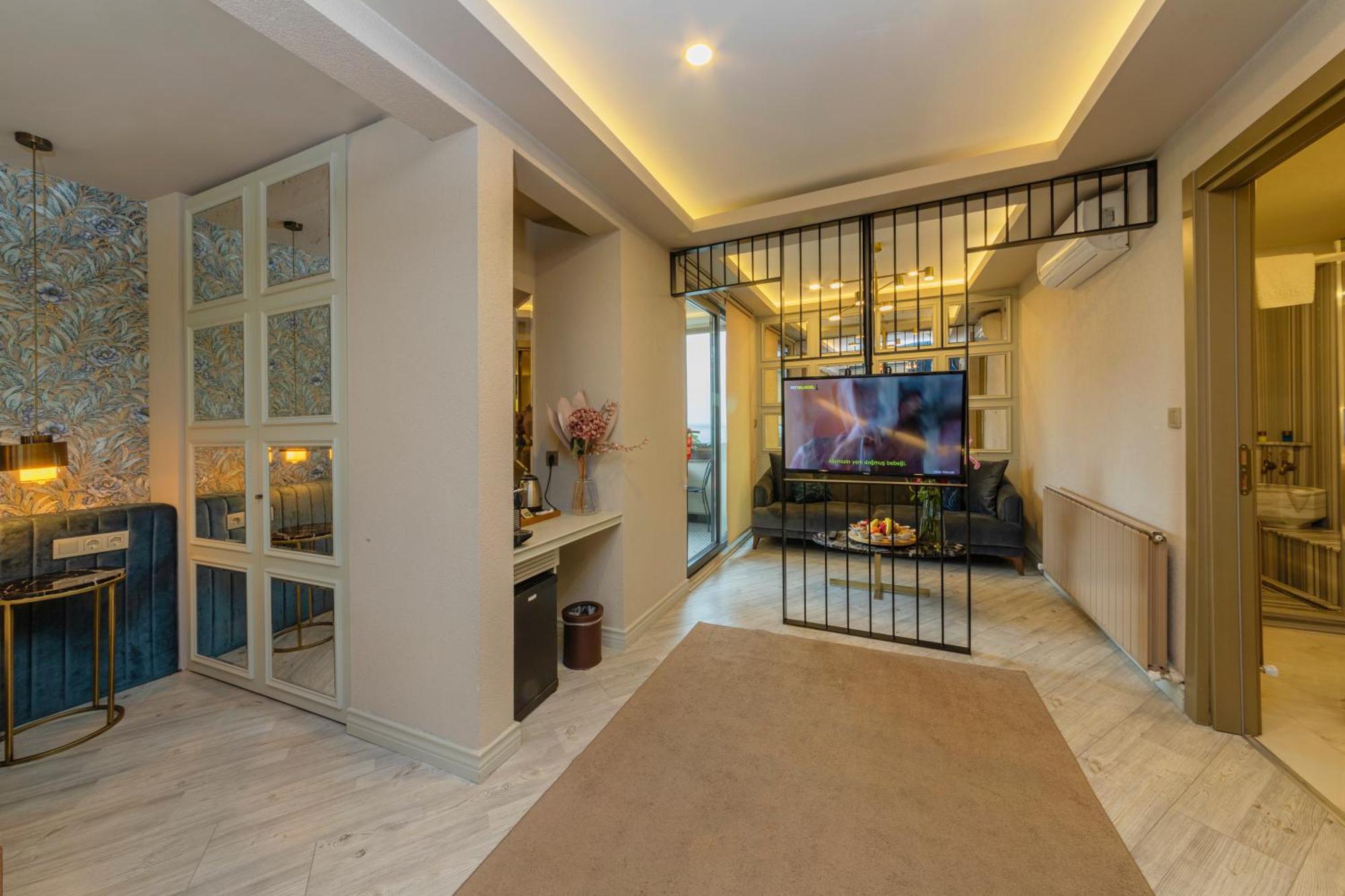 Ayramin Deluxe Hotel Taksim 2*