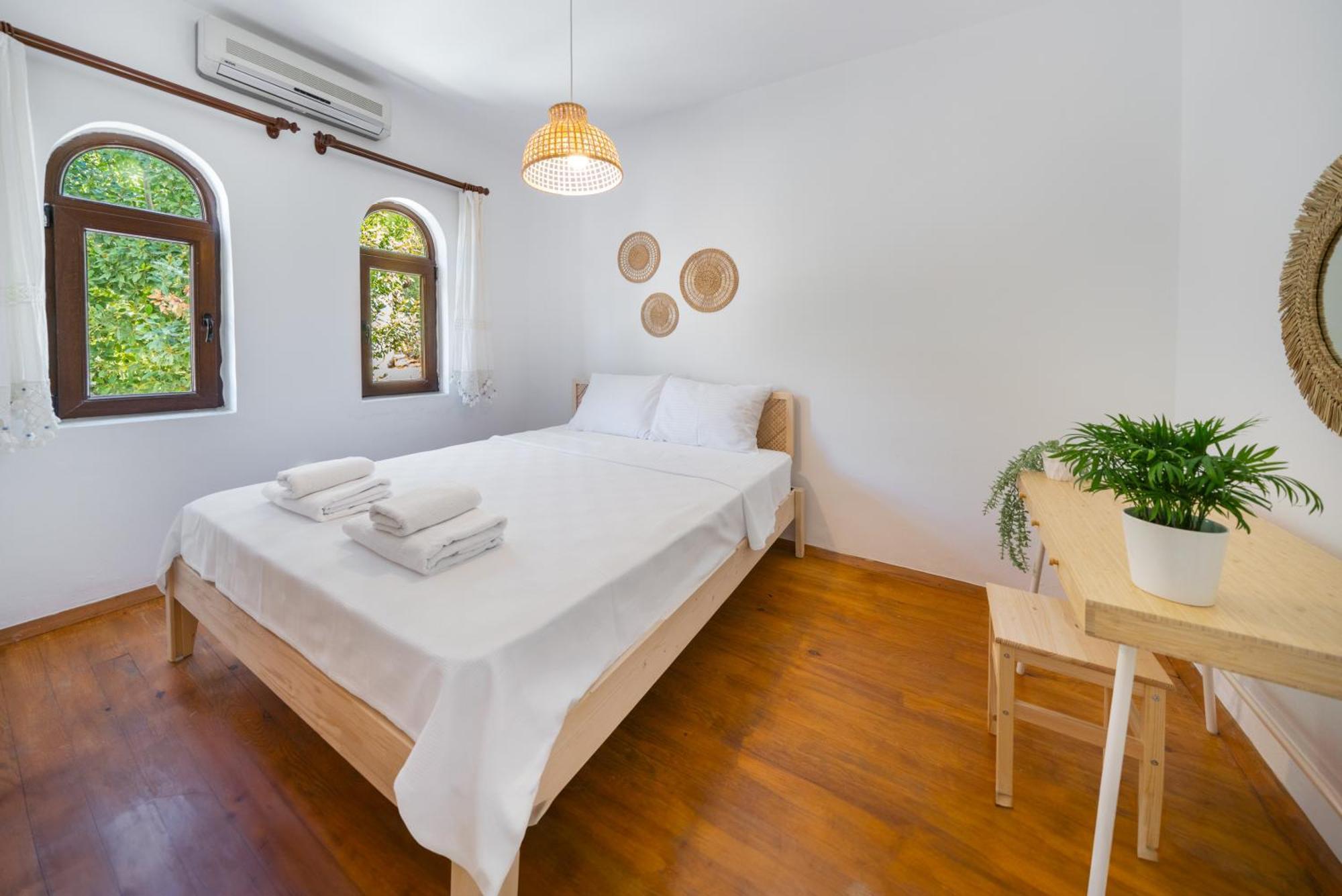 Kaya Kalamar * Kalkan