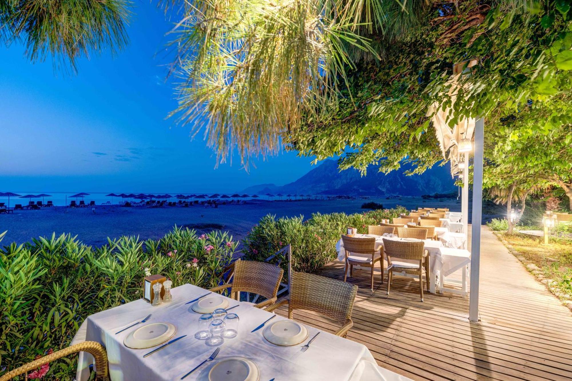 Bed & Breakfast Etenna Beach Bungalows