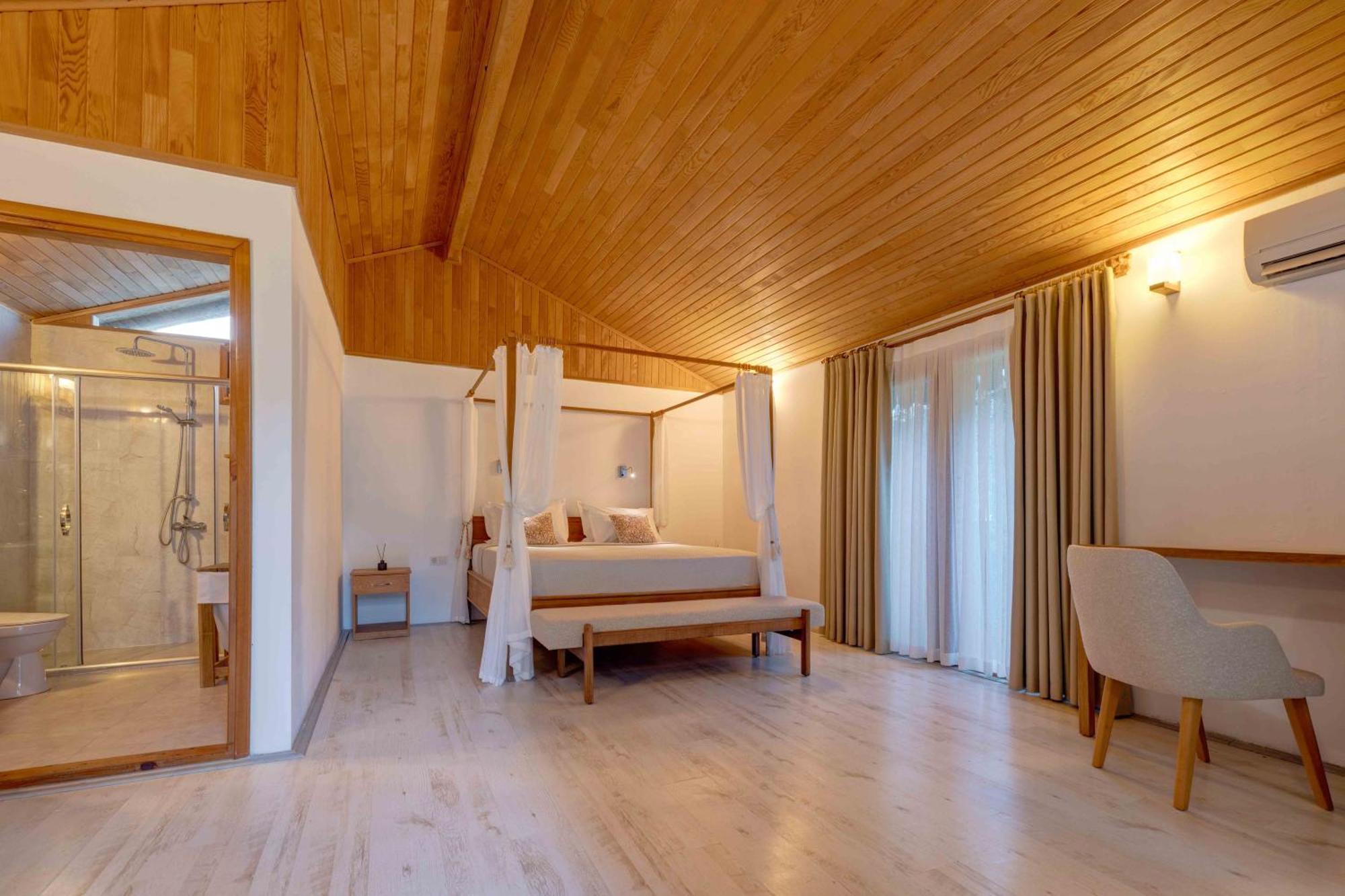 Bed & Breakfast Etenna Beach Bungalows 3*