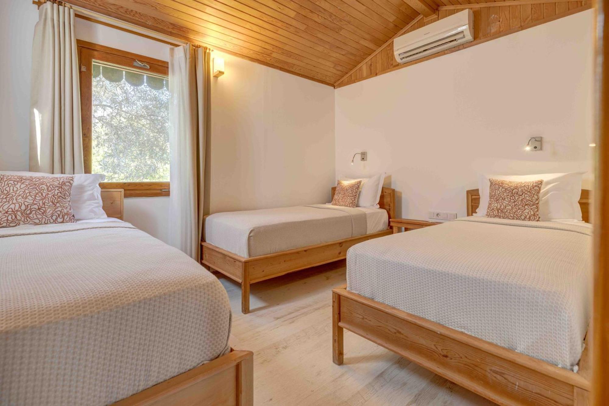 Etenna Beach Bungalows