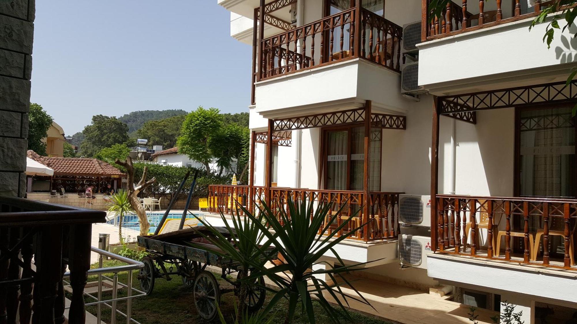 Felice Hotel 2*