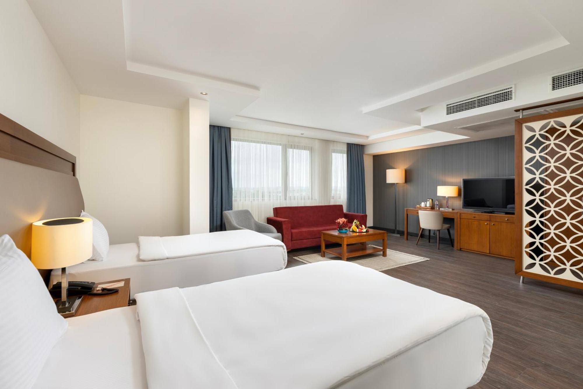Miracle Airport & 5* Istanbul