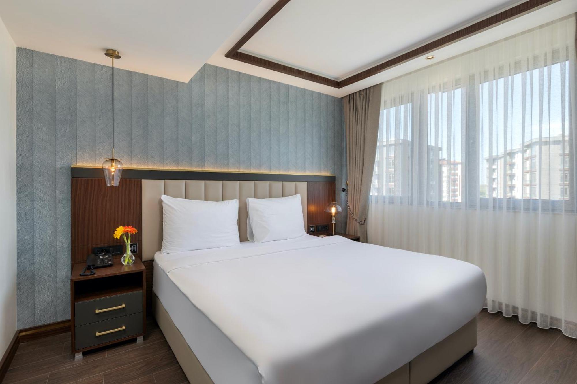 Hotel Miracle Airport &