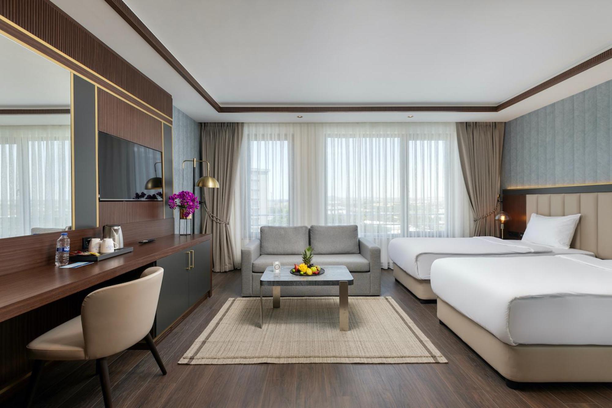 Miracle Airport & 5* Istanbul