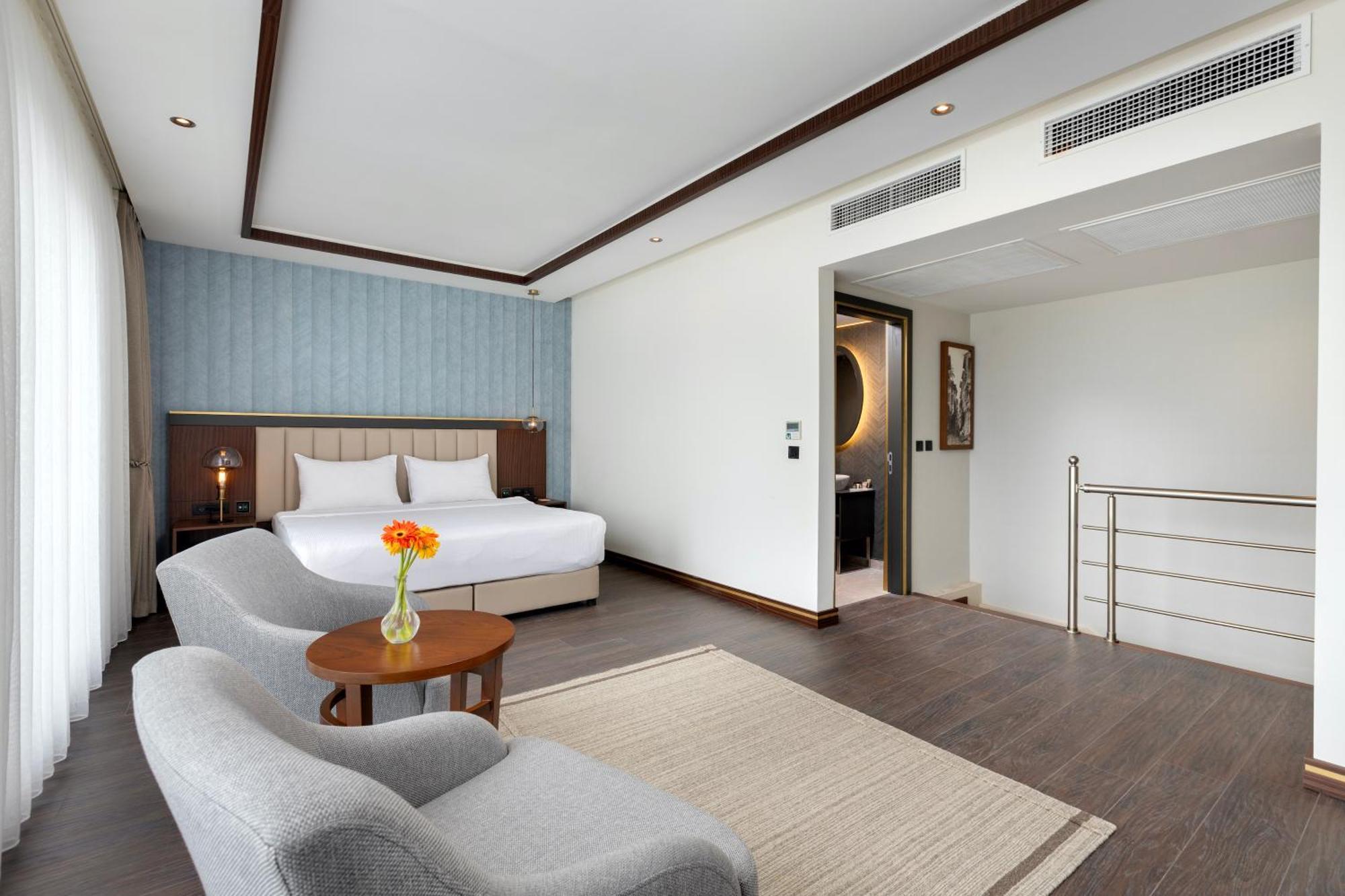 Miracle Airport & Hotel 5*