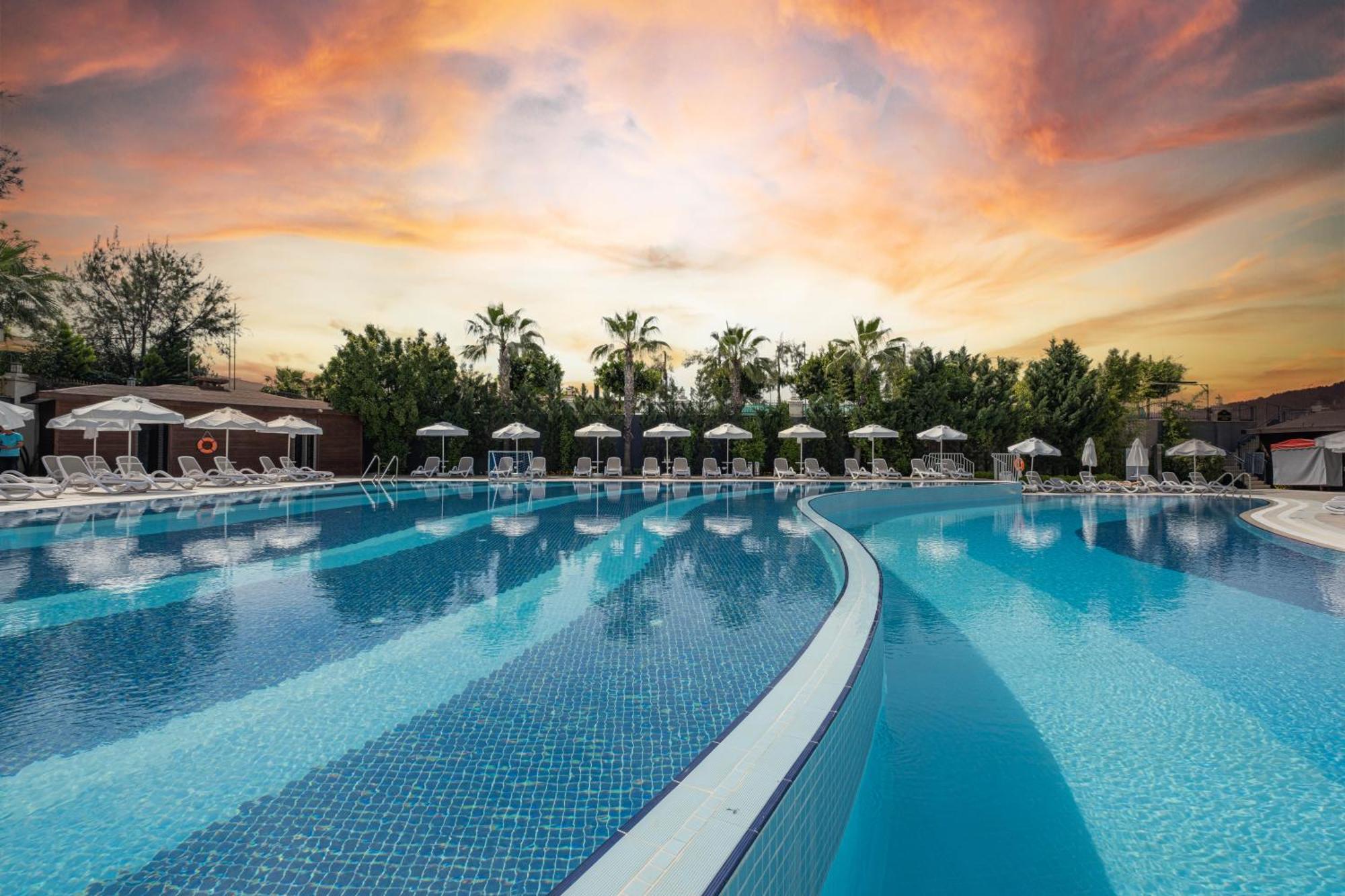 Well Palace Hotel 5*