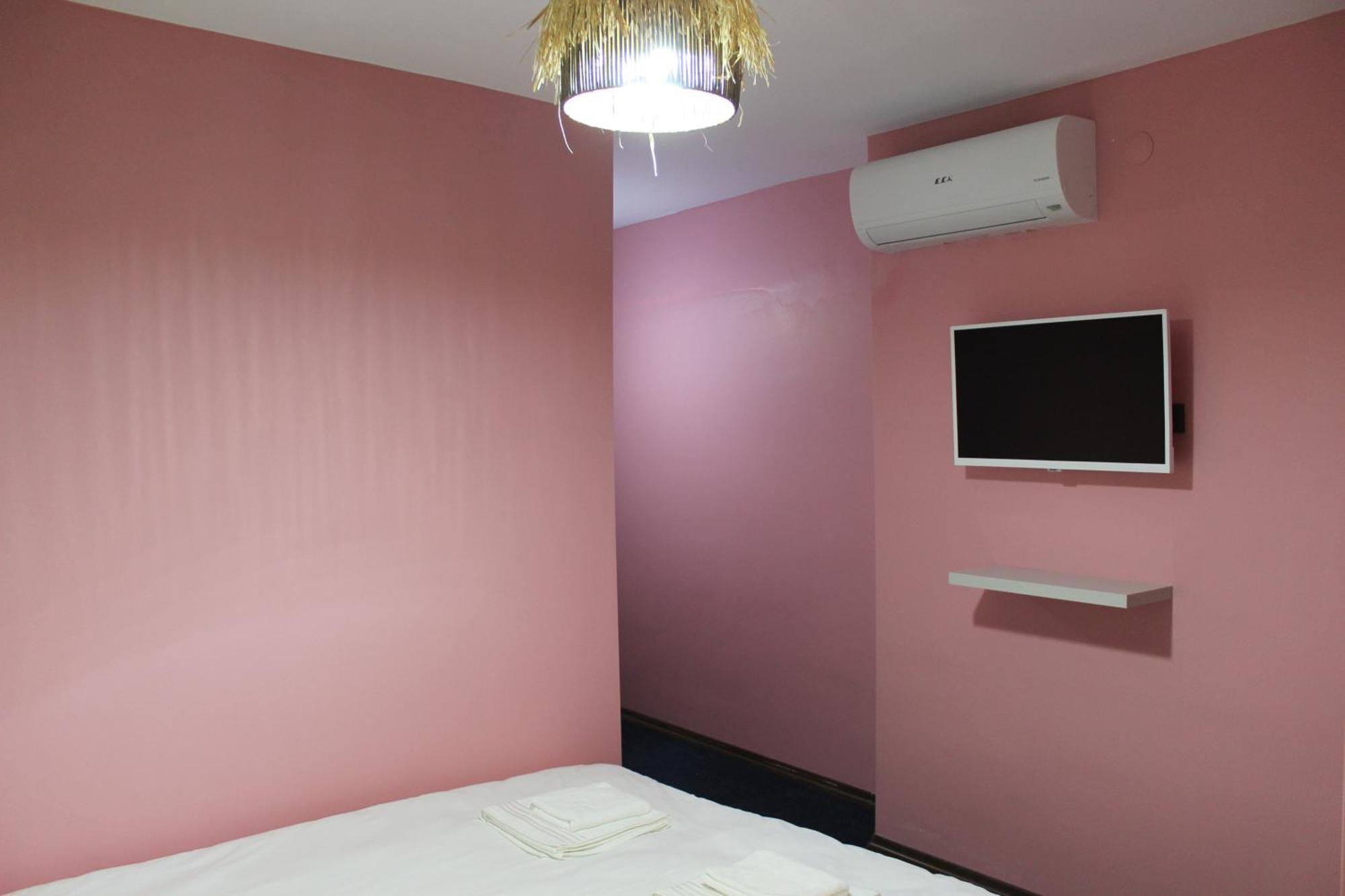 Ueskuedar Hostel
