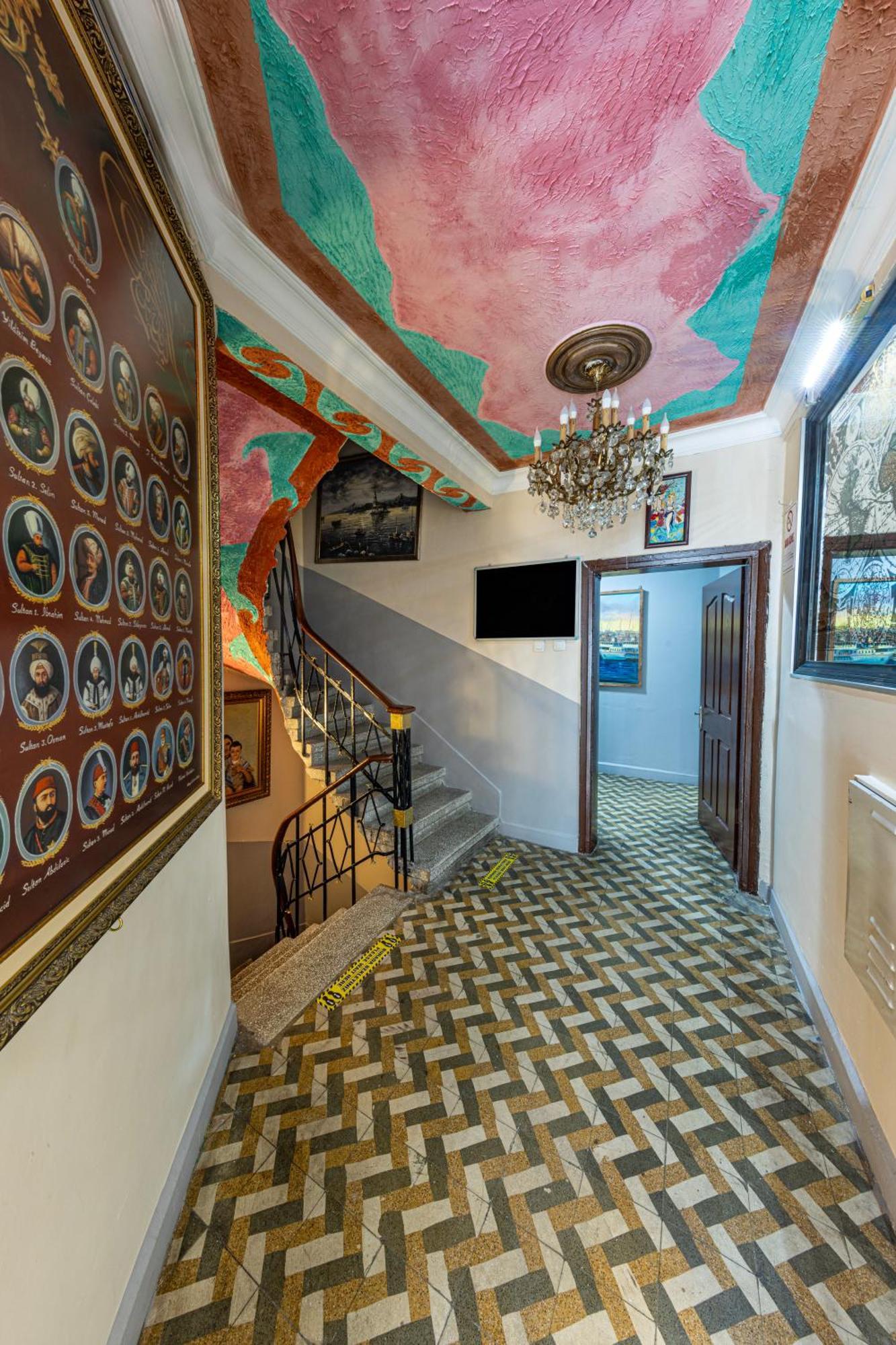 Bahaus Hostel