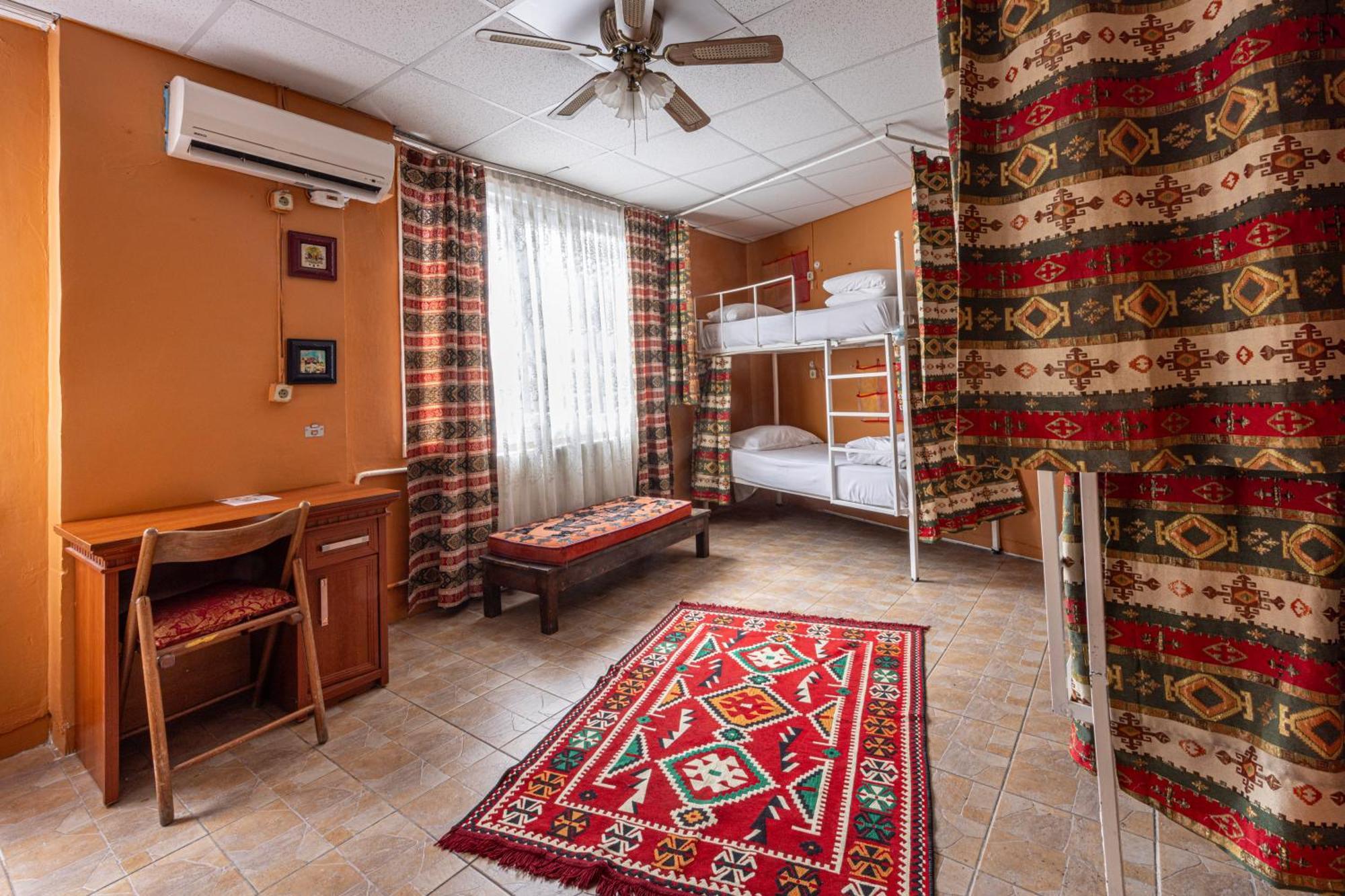 Hostel Bahaus *