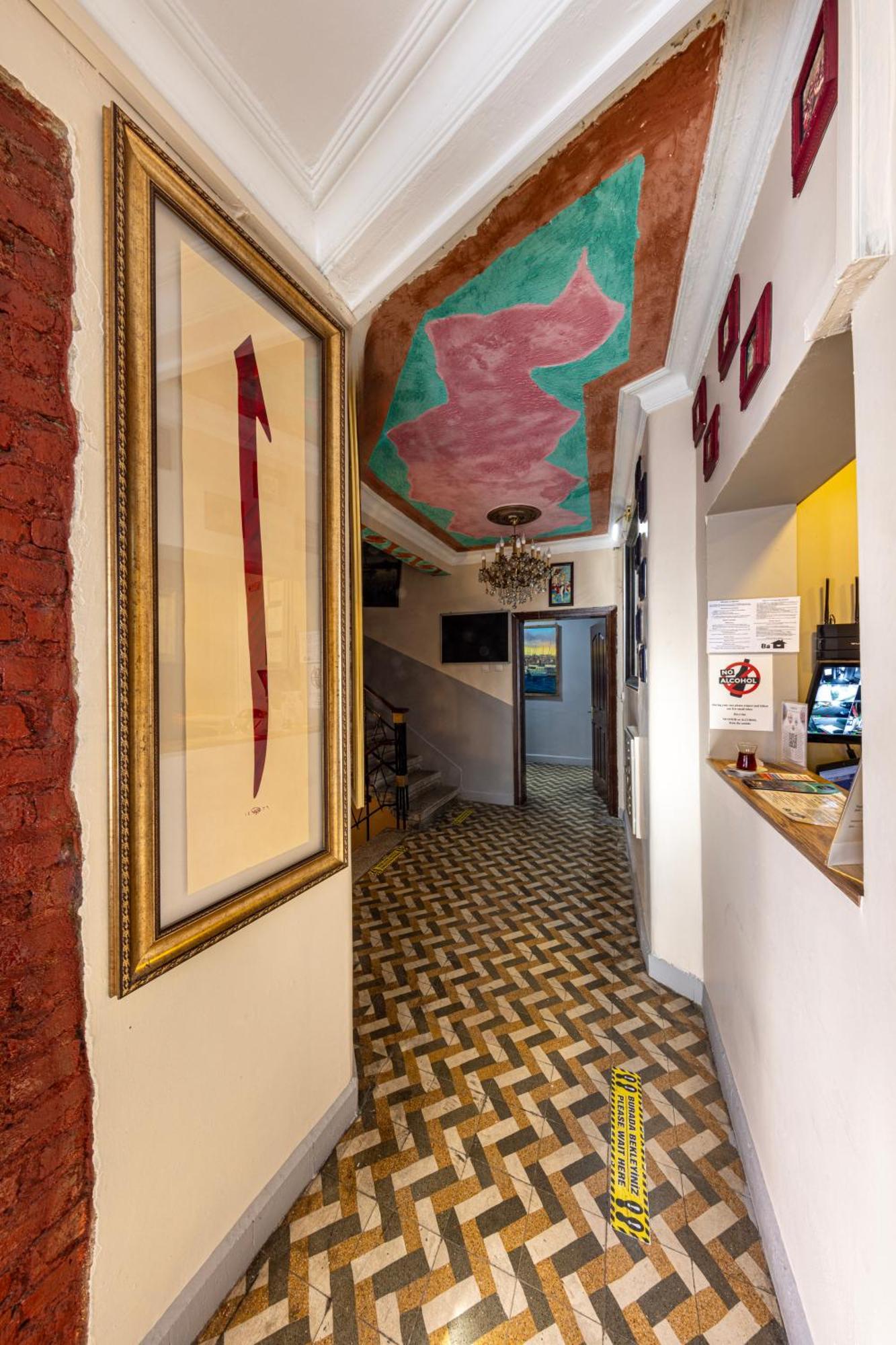 Bahaus Hostel