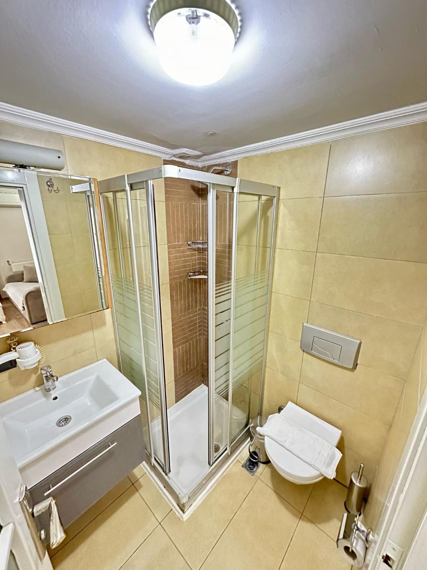Elegance Aparts Cihangir Aparthotel