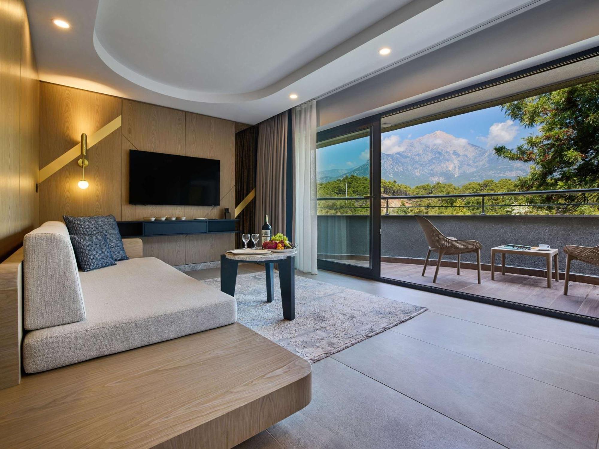 Resort Movenpick Antalya 5*