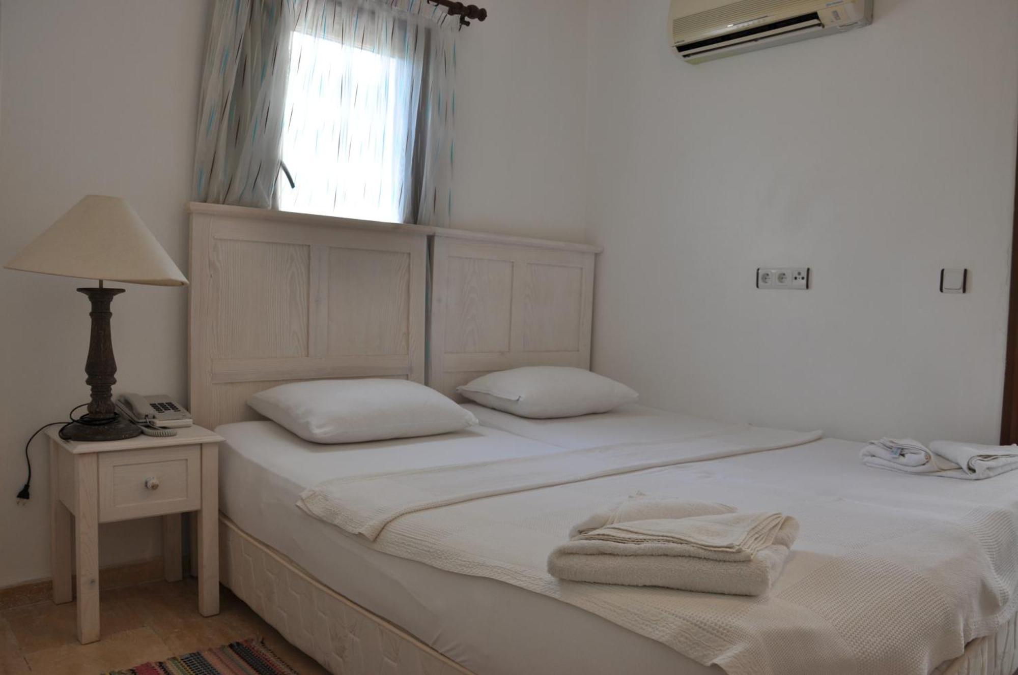 Caretta Hotel 3*