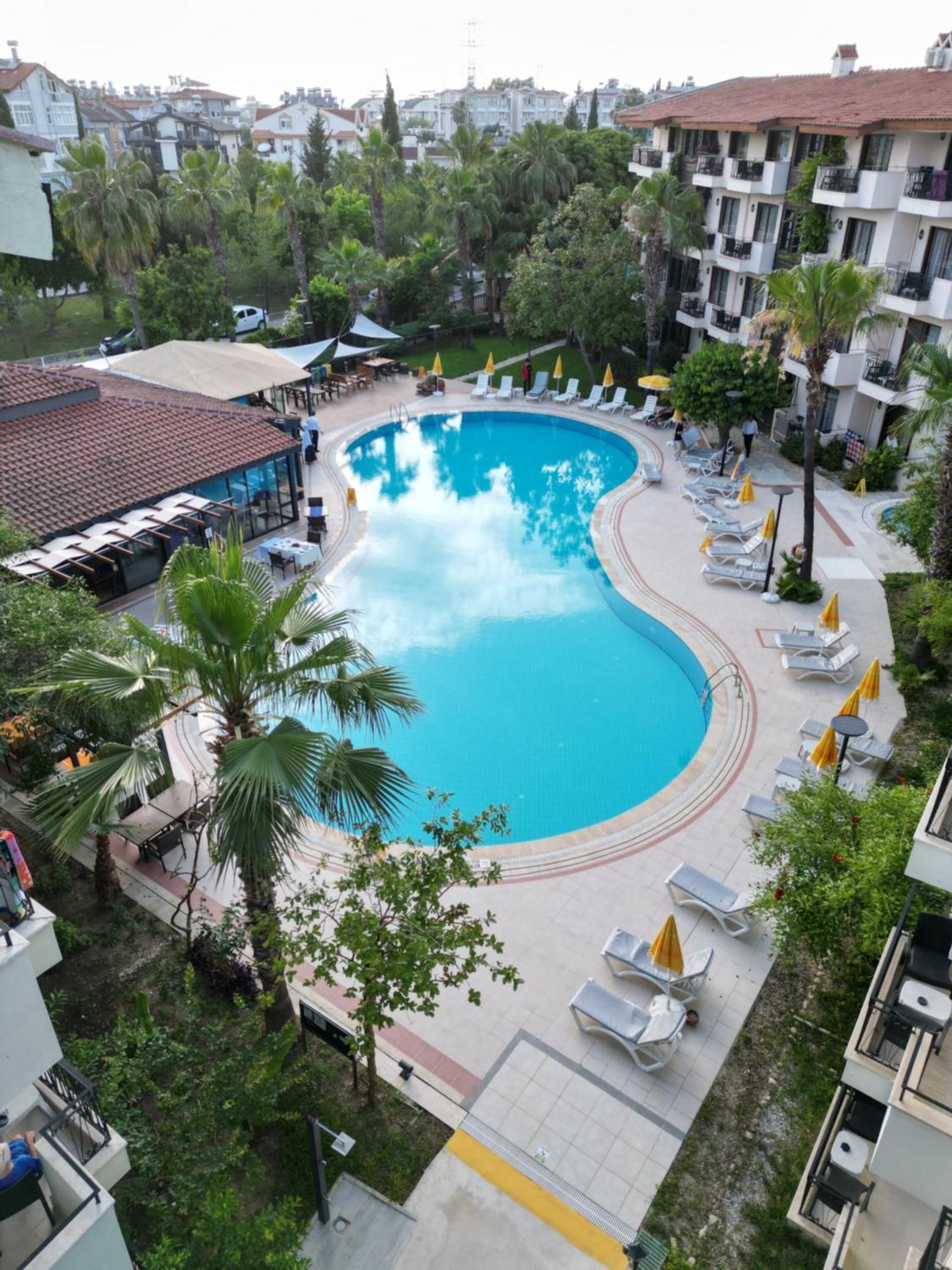 Aparthotel Lemas