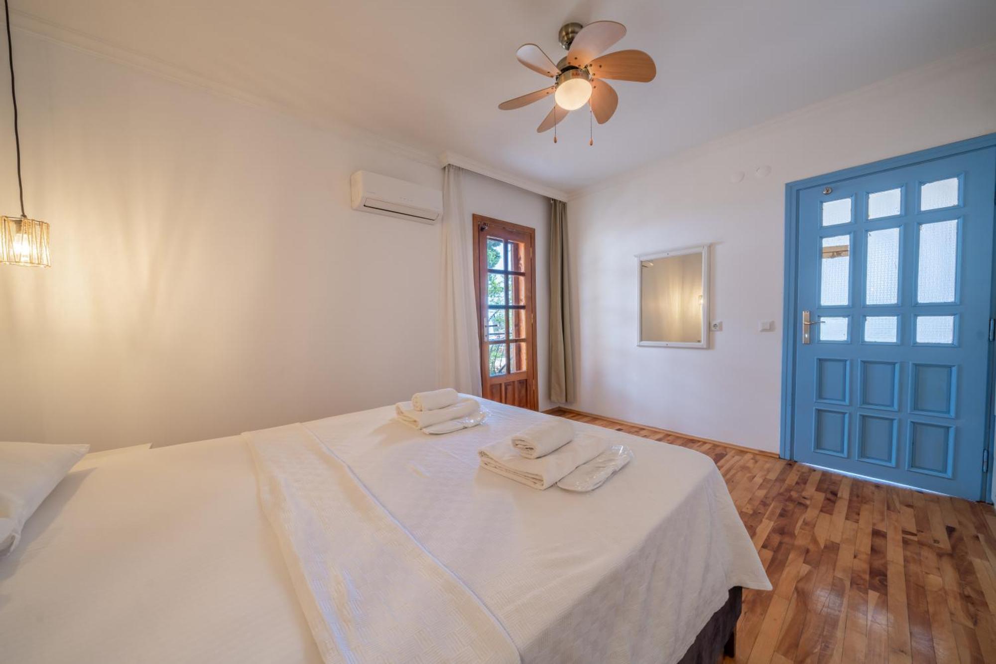 Yoga House Aparthotel *