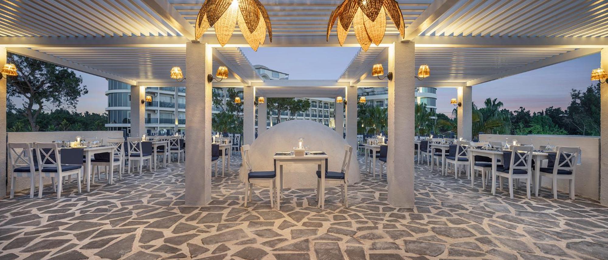 Berry Blue Hotel