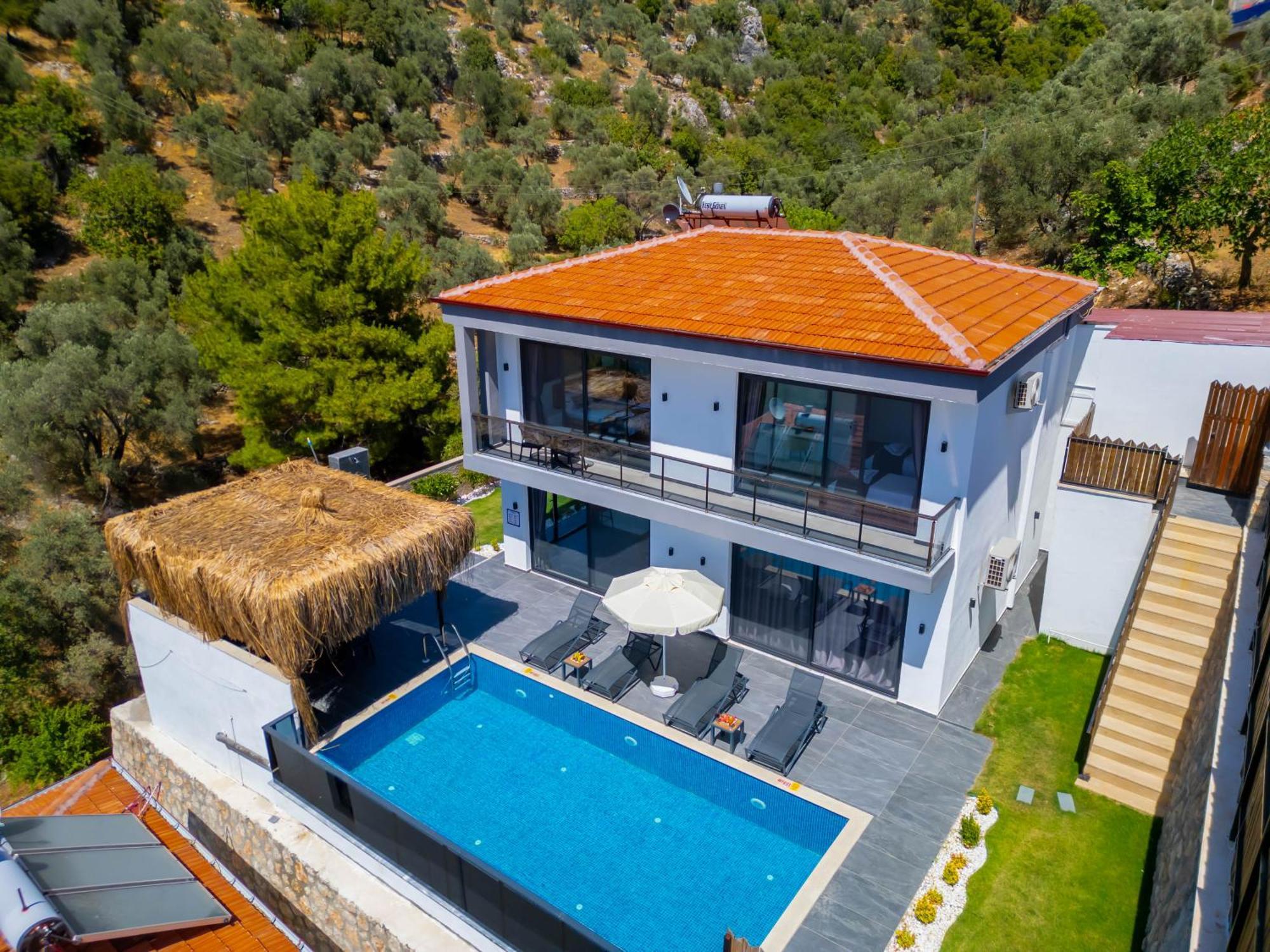 Villa Sakli Cenetler *