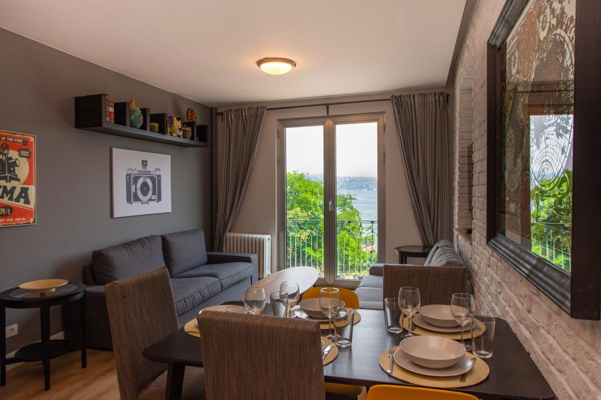 Waterfront With A Stunning View Apartment *