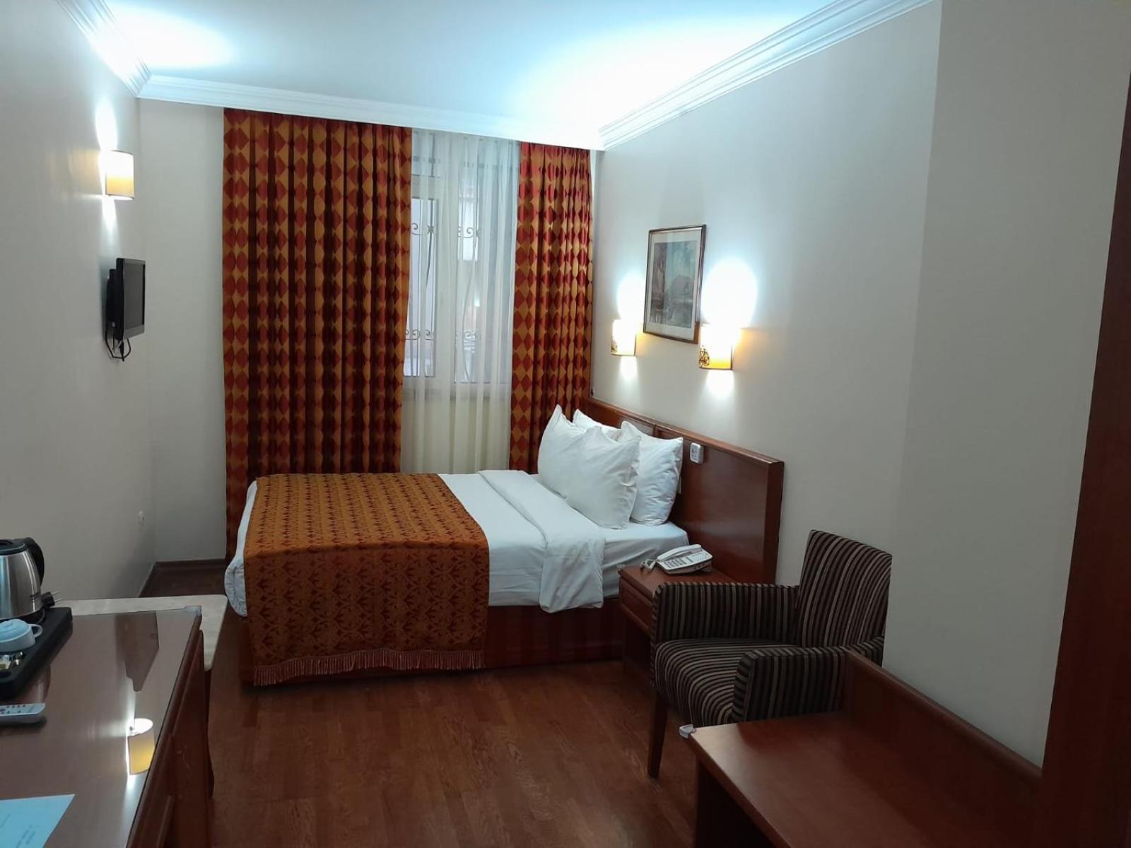 Grand Halic Goldenhorn