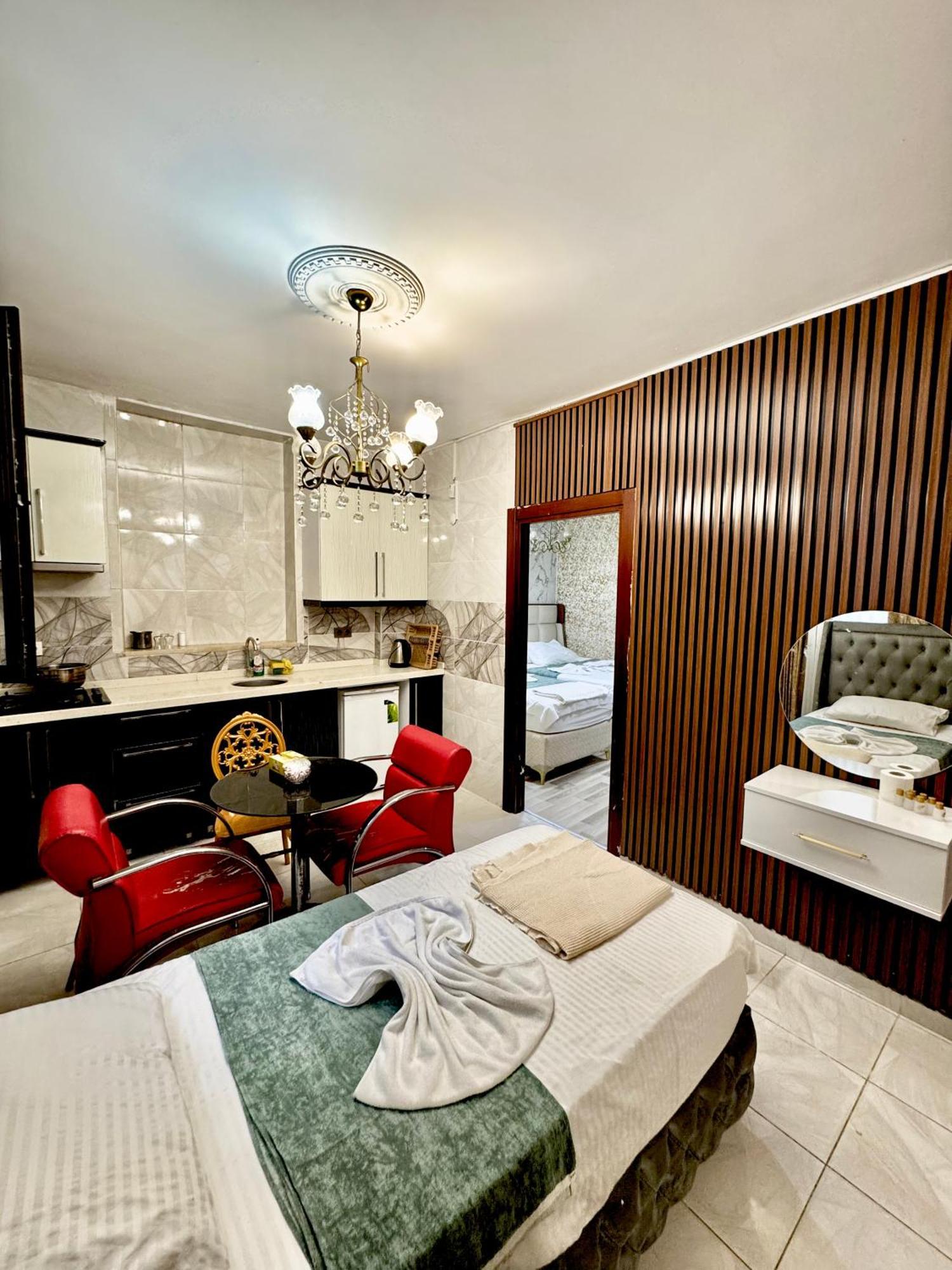 Aparthotel Hagia Sophia *