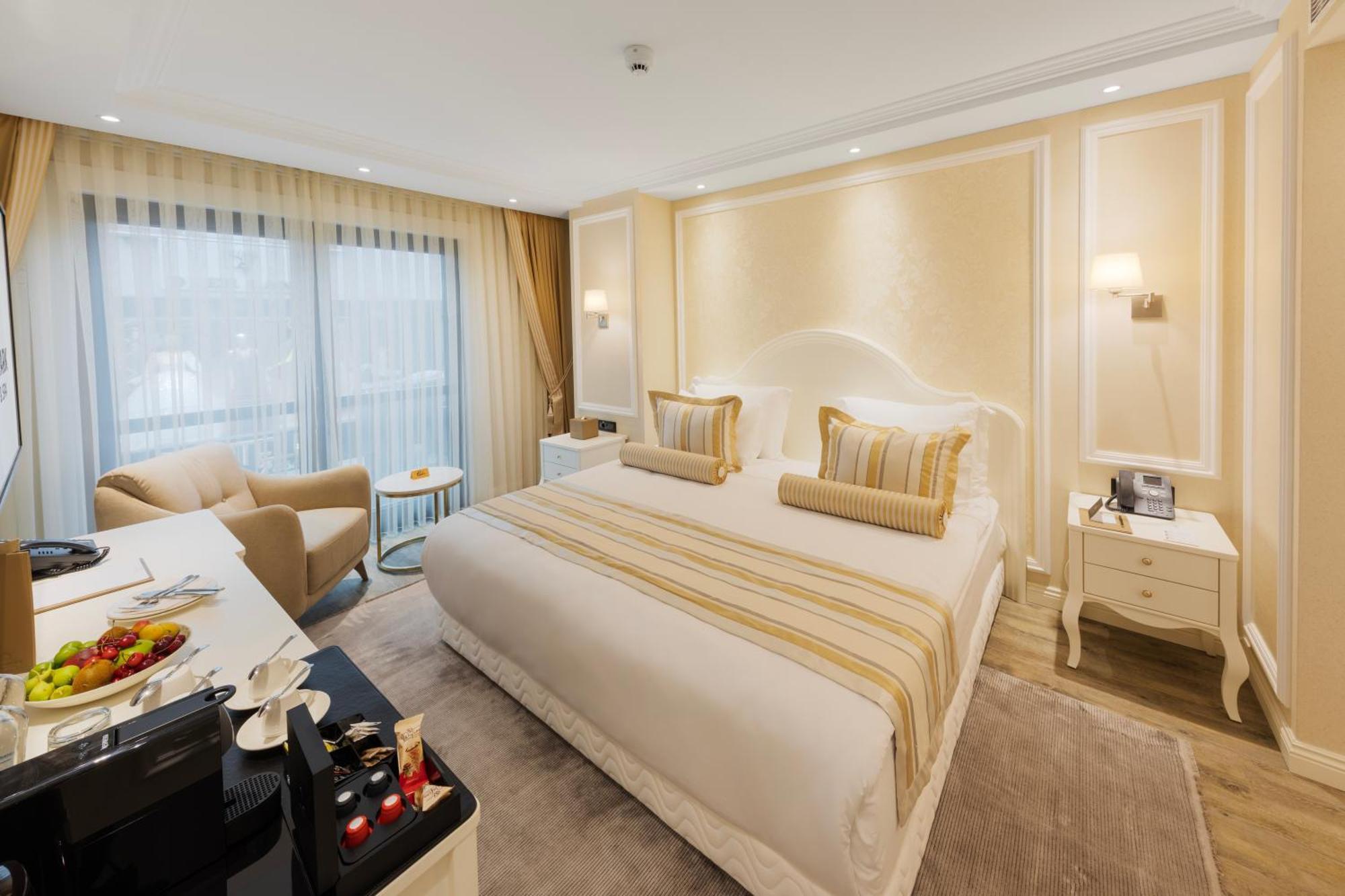 Hallmark & 4* Istanbul