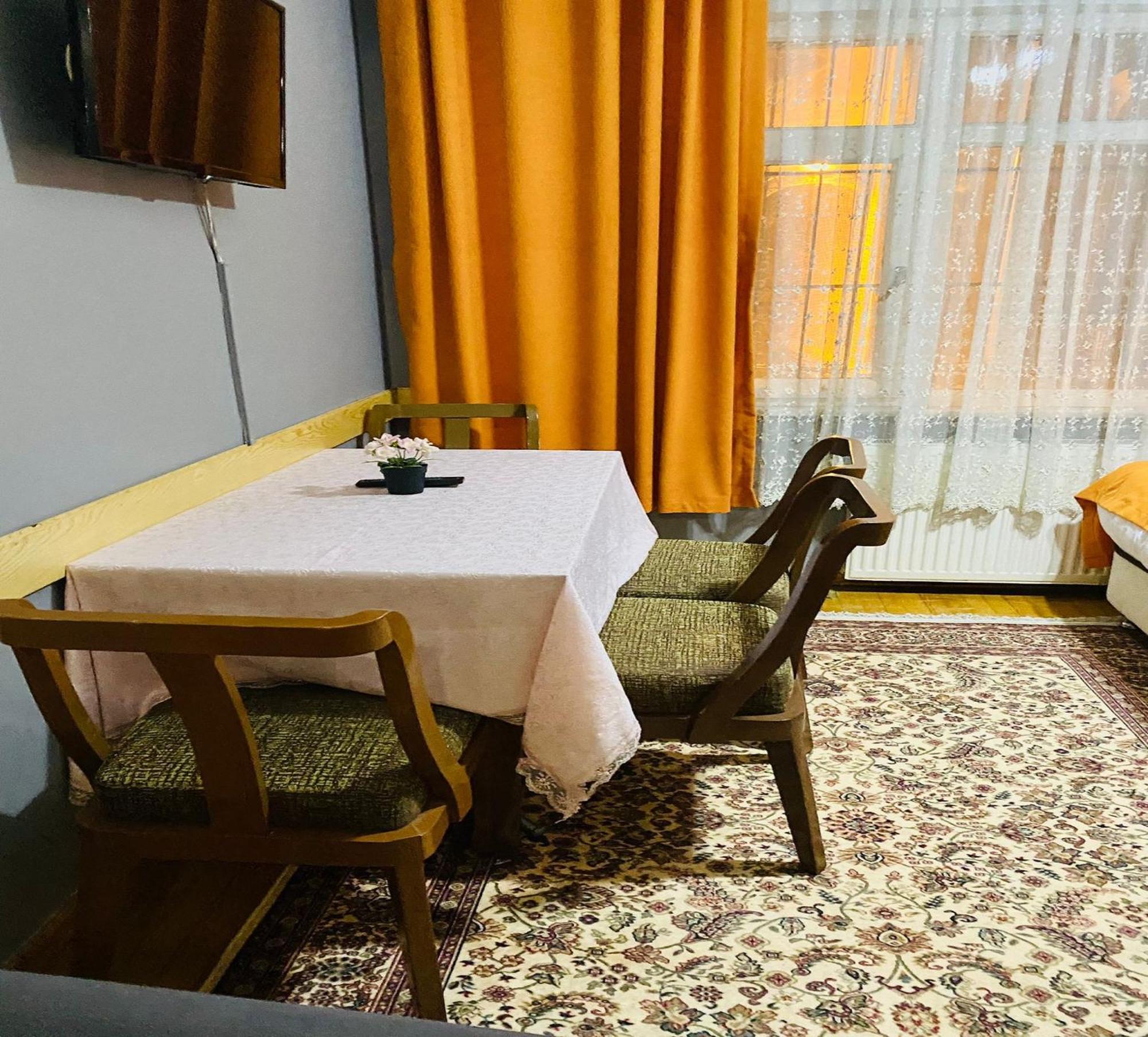 Hotel Unique