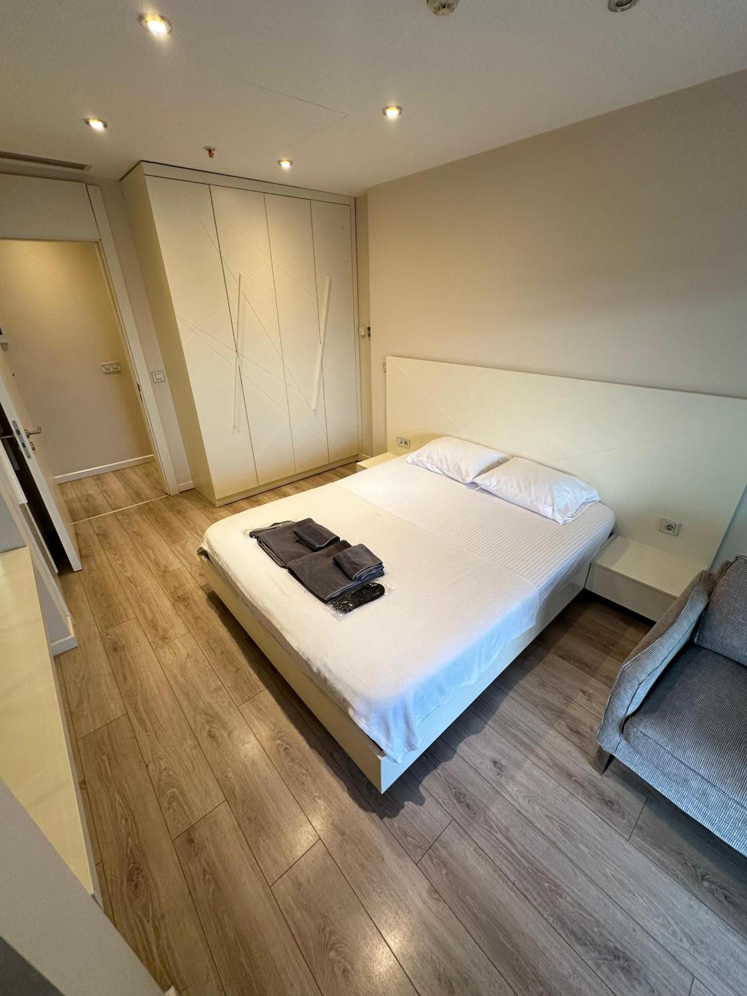 Ottomare Sea, View, Pool, Gym Apartment *