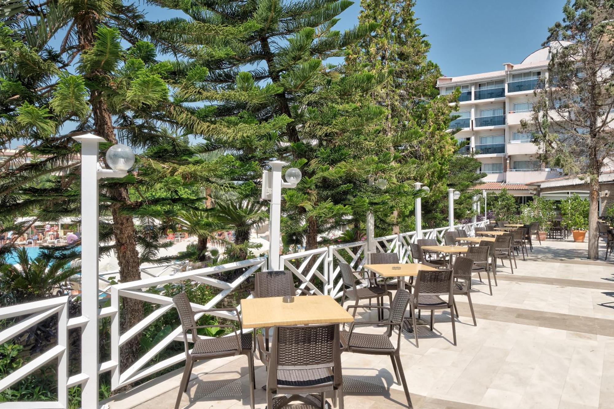 Seaden Corolla Hotel