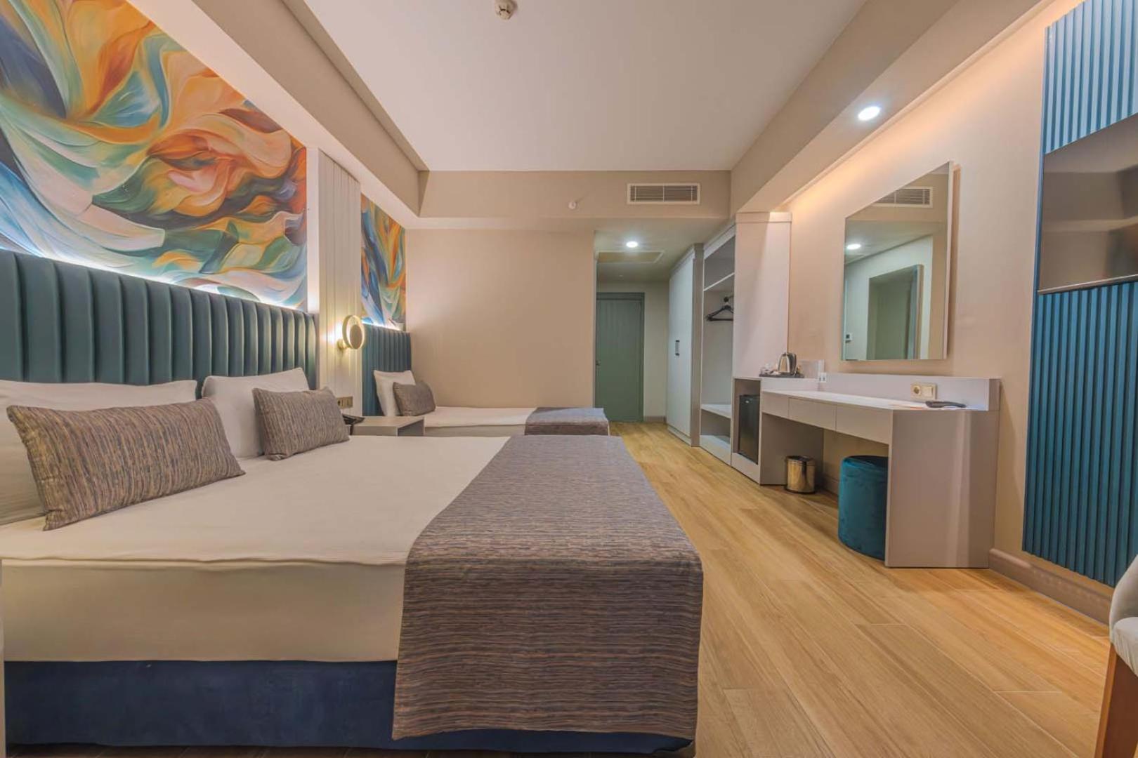Dream Fun World Hotel 5*