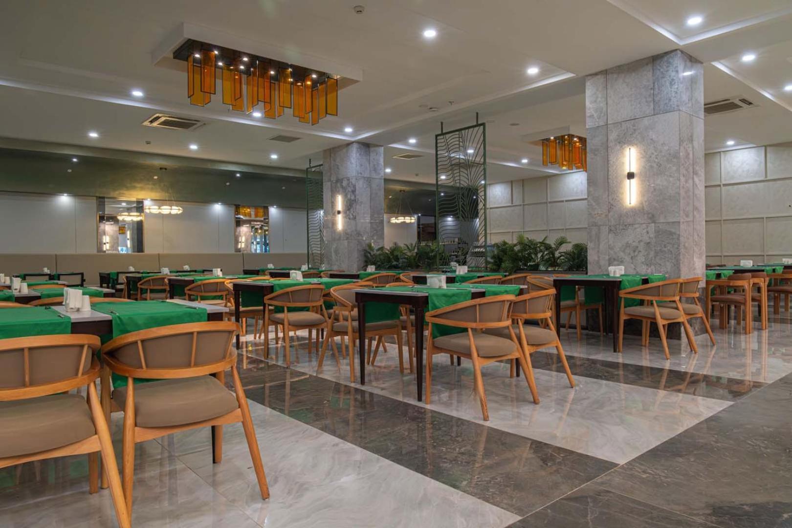 Dream Fun World Hotel 5*