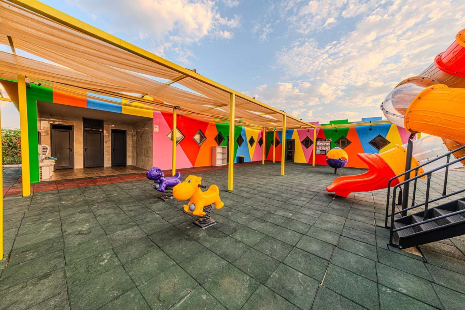 Dream Fun World Hotel 5*