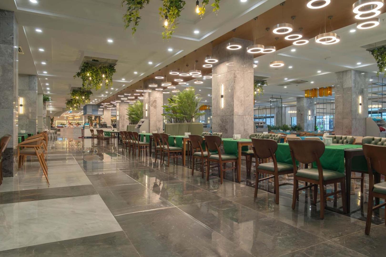 Dream Fun World Hotel