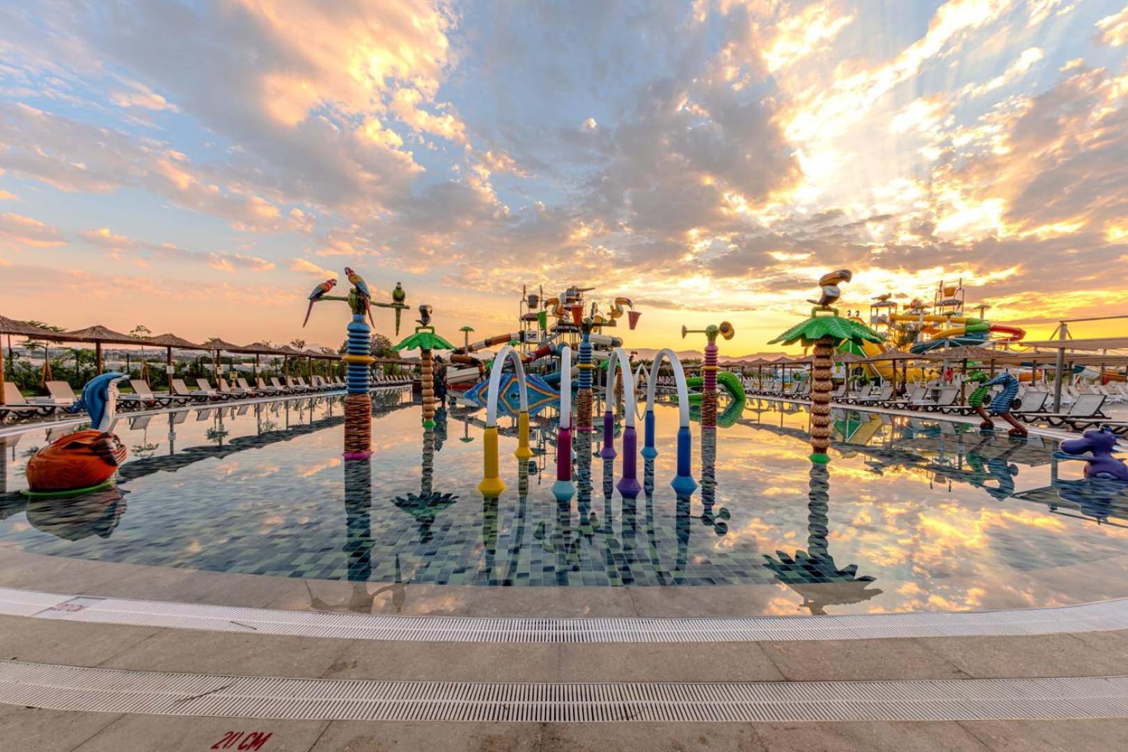 Hotel Dream Fun World