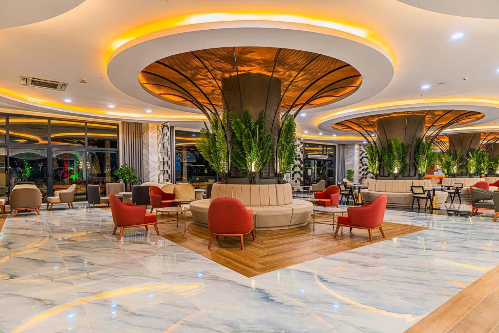 Dream Fun World Hotel 5*