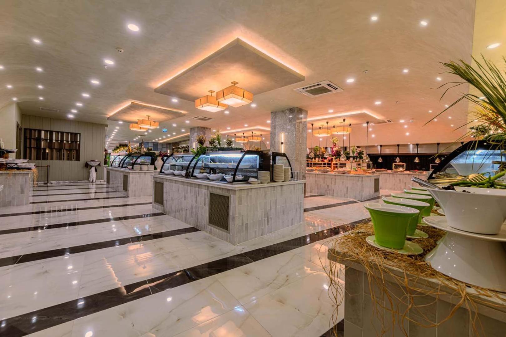 Hotel Dream Fun World