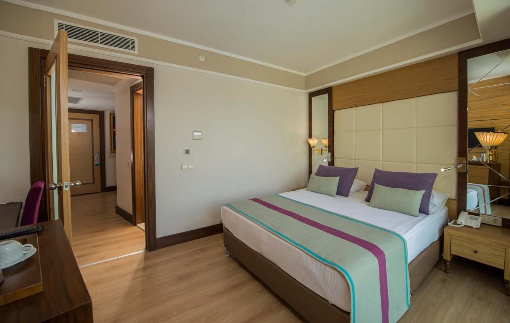 Dream World Aqua Hotel 5*
