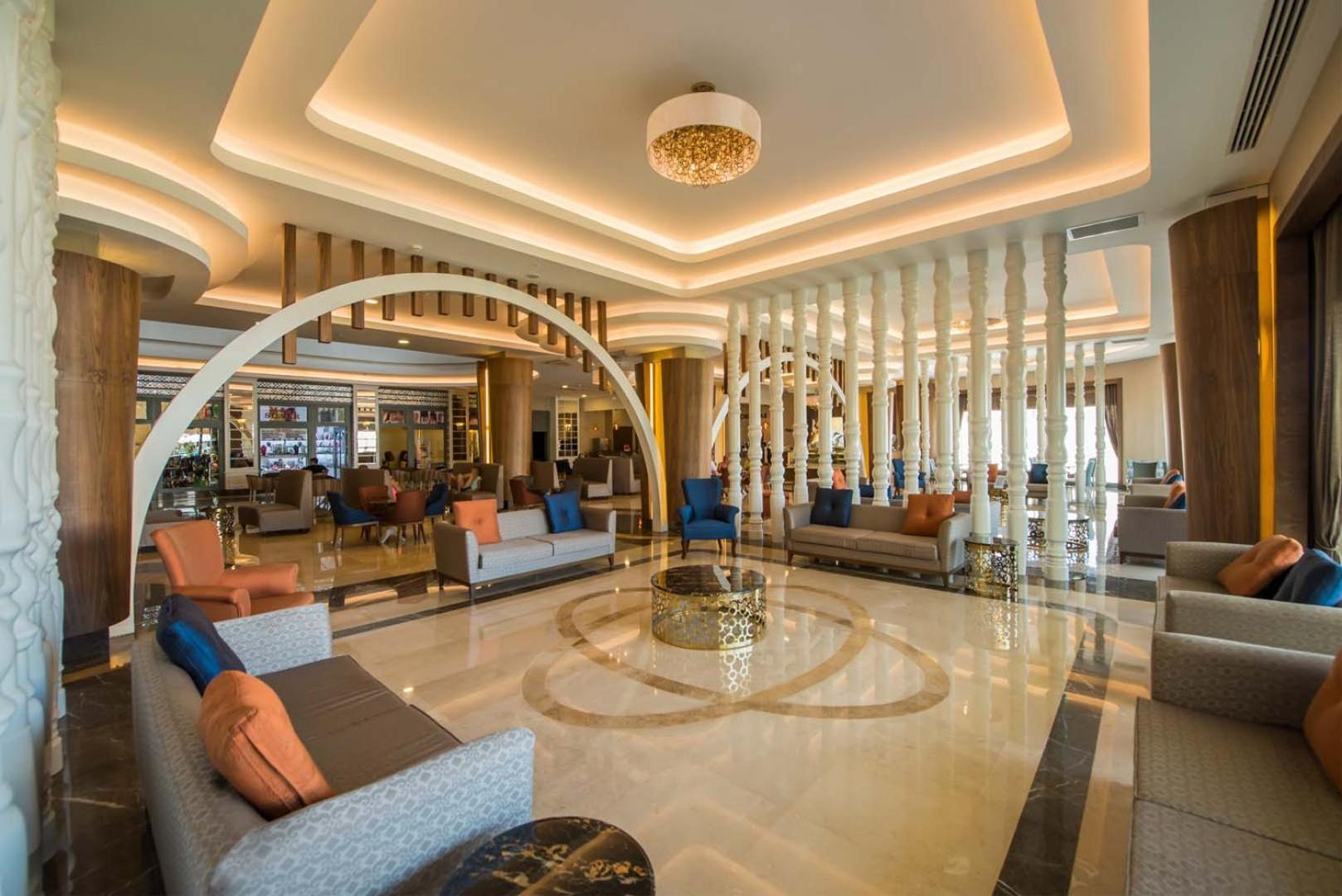 Dream World Aqua Hotel 5*