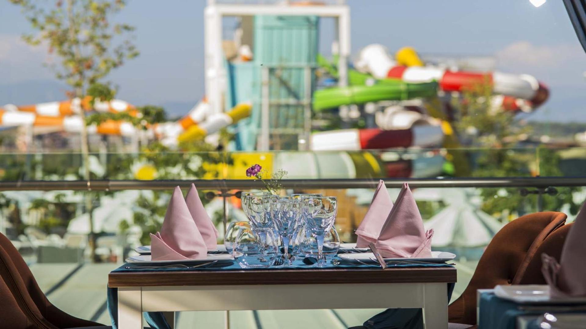 Hotel Dream World Aqua 5*