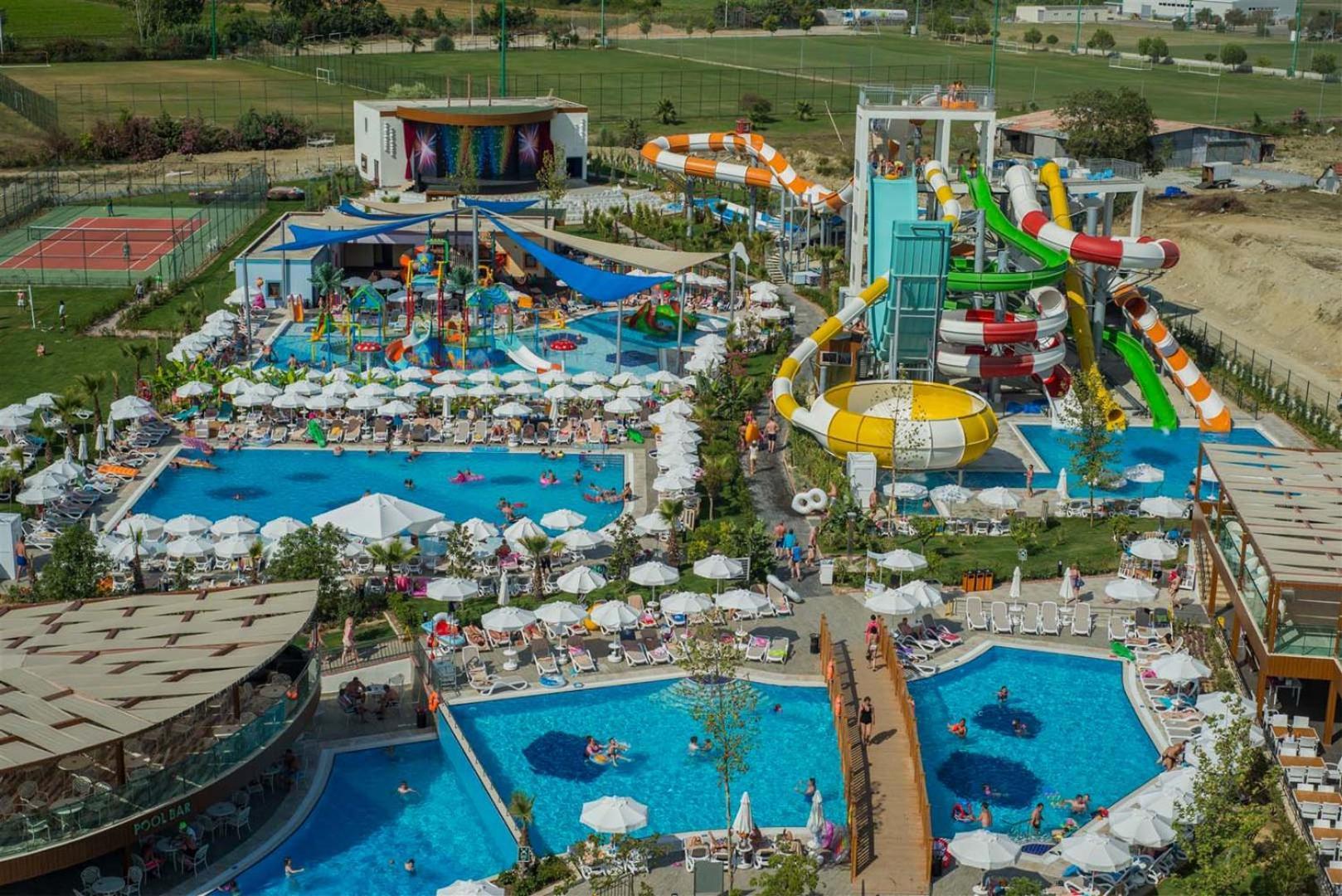 Dream World Aqua Hotel
